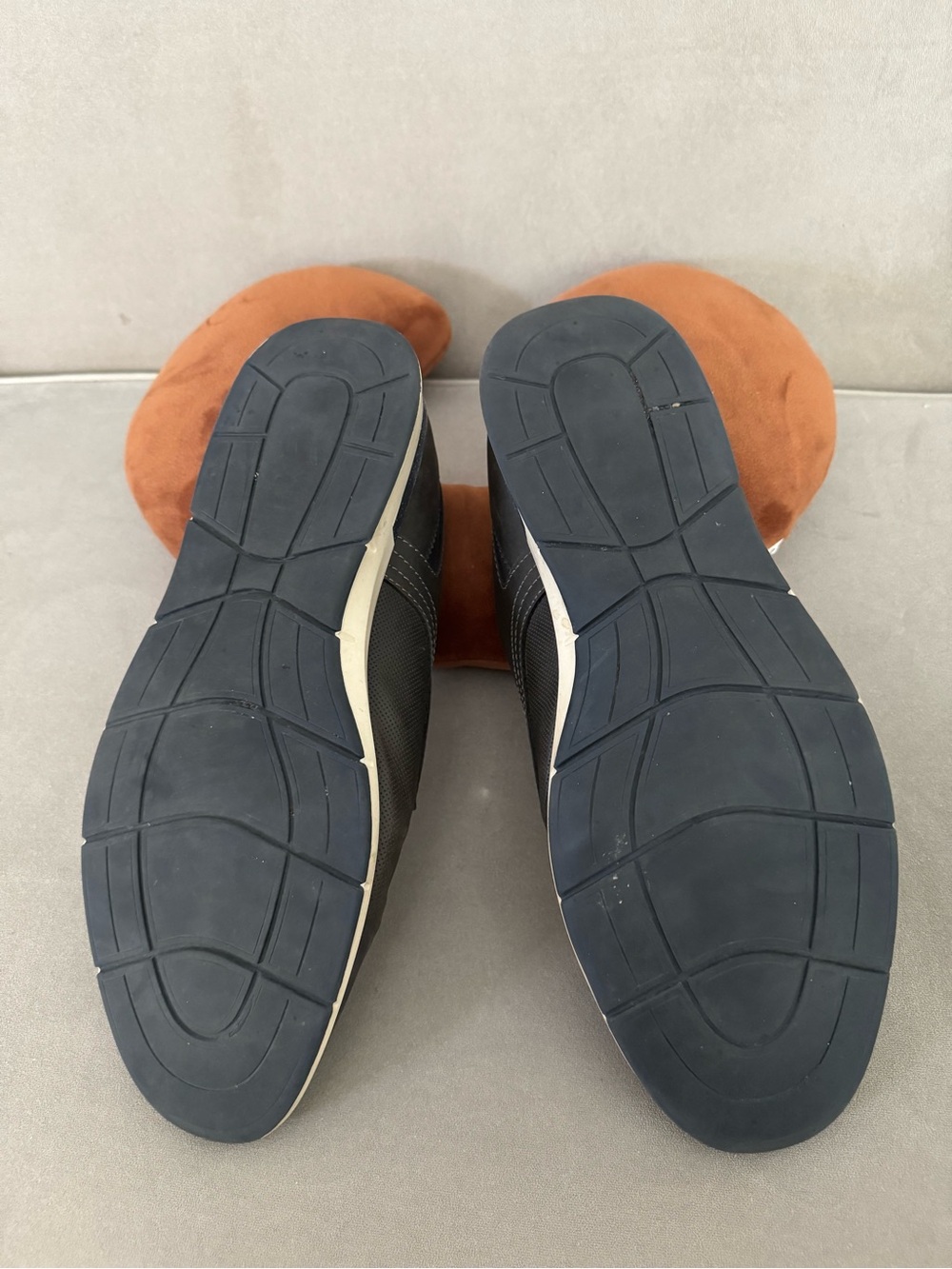 A-Frame Men's Casual Leather LaceUp Shoes in Charcoal Gray - Picture 2 of 4